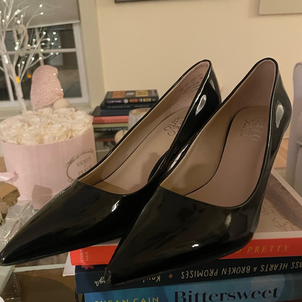 Franco Sarto patent leather pumps NEW